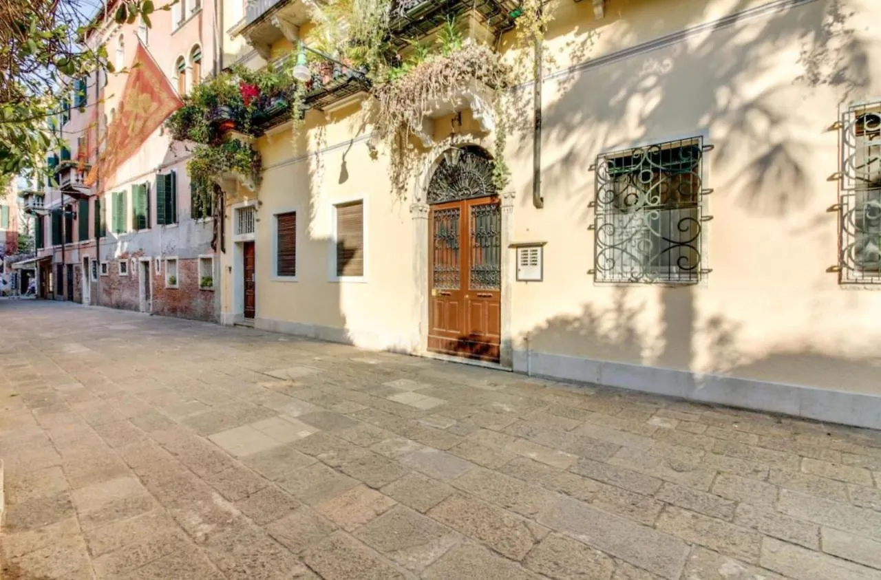 San Vio Dorsoduro Academia By Halldis Venedig